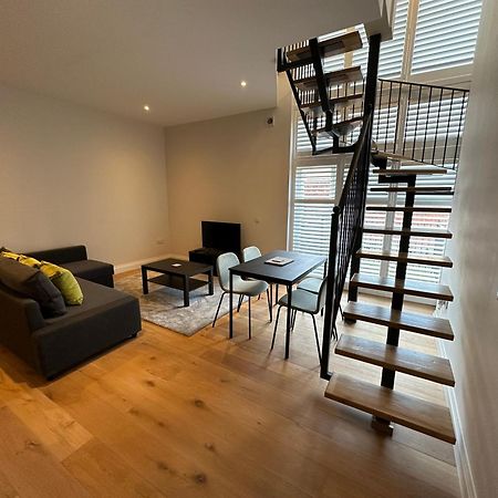 Winchester Street Apartments By Urban Abode Бейсінгсток Екстер'єр фото