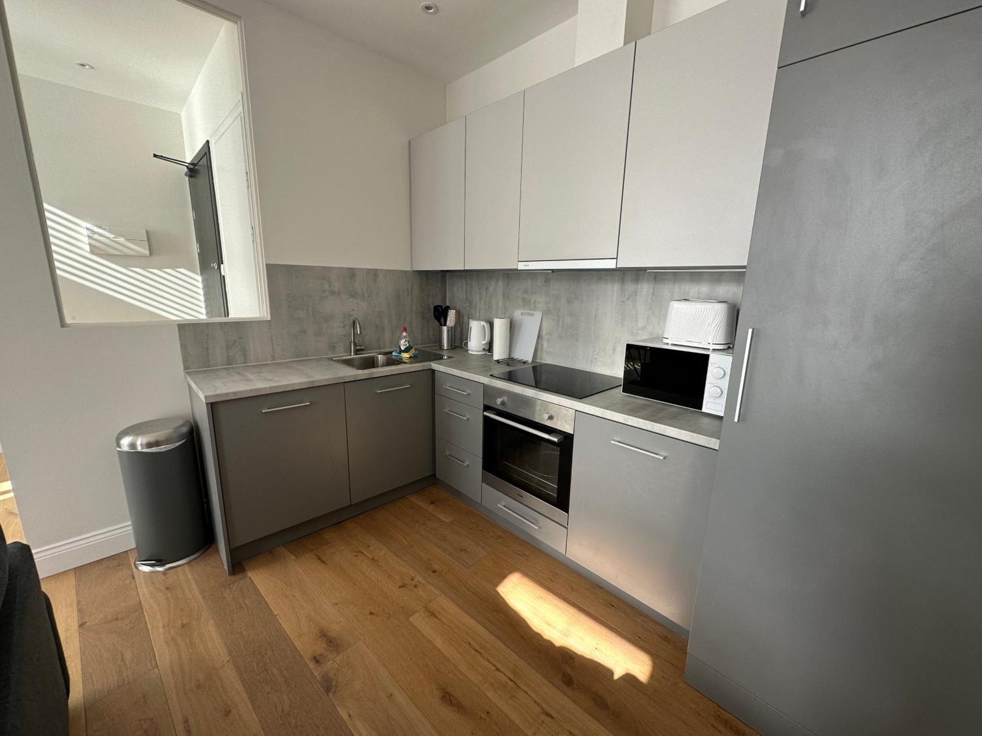 Winchester Street Apartments By Urban Abode Бейсінгсток Екстер'єр фото
