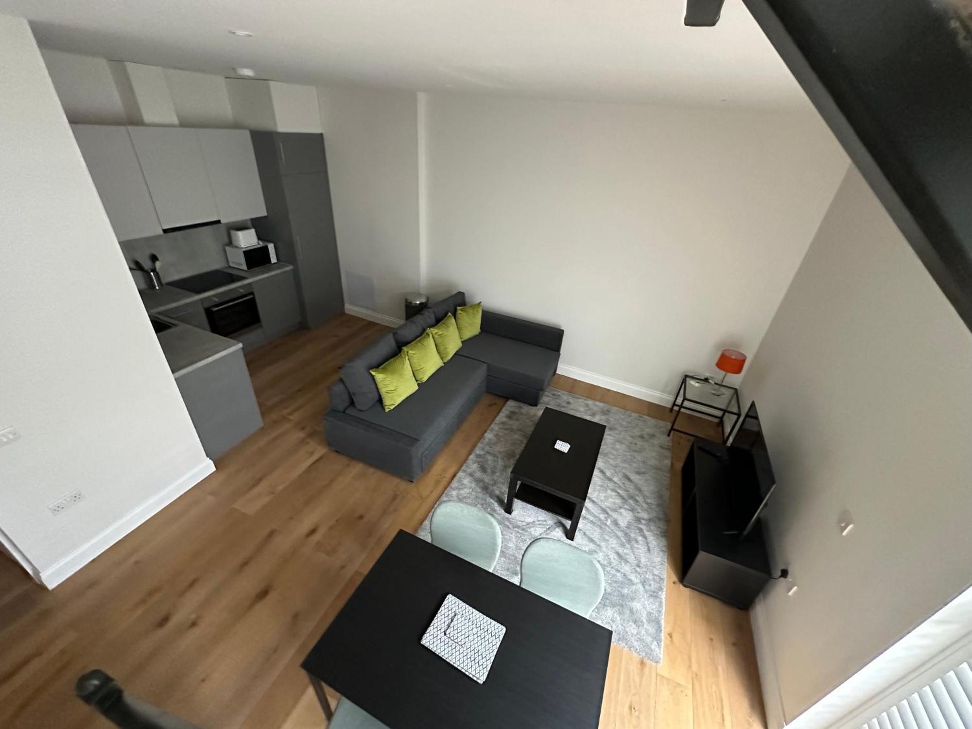 Winchester Street Apartments By Urban Abode Бейсінгсток Екстер'єр фото